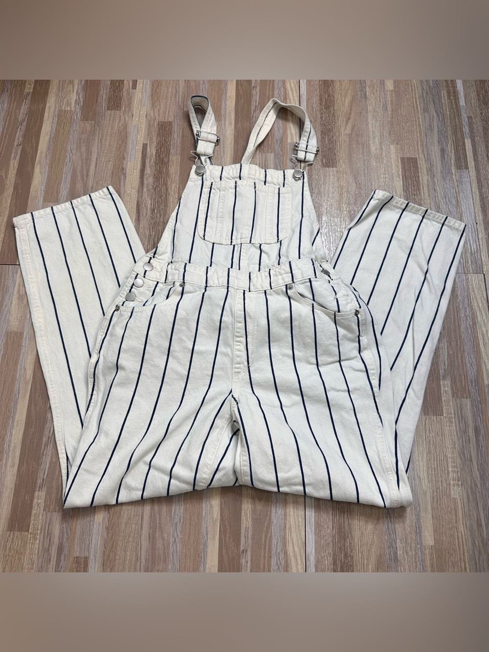 Universal Thread White Overalls with Blue Pinstripes Women’s Size XS (0)